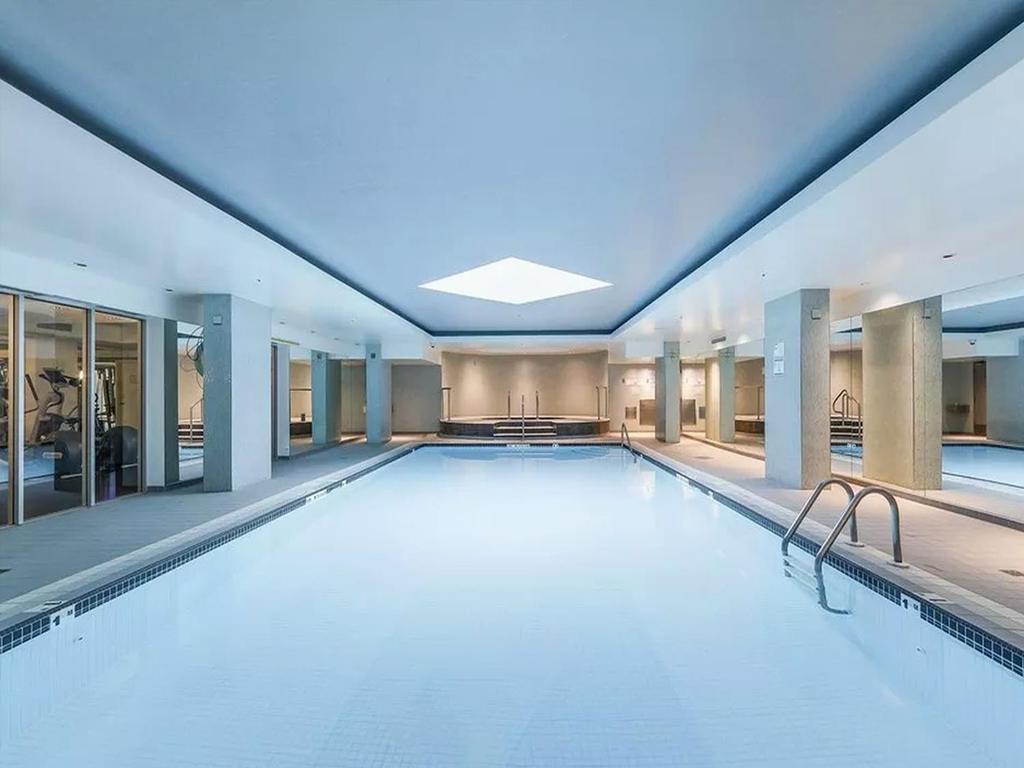 Listing Image for R3080192