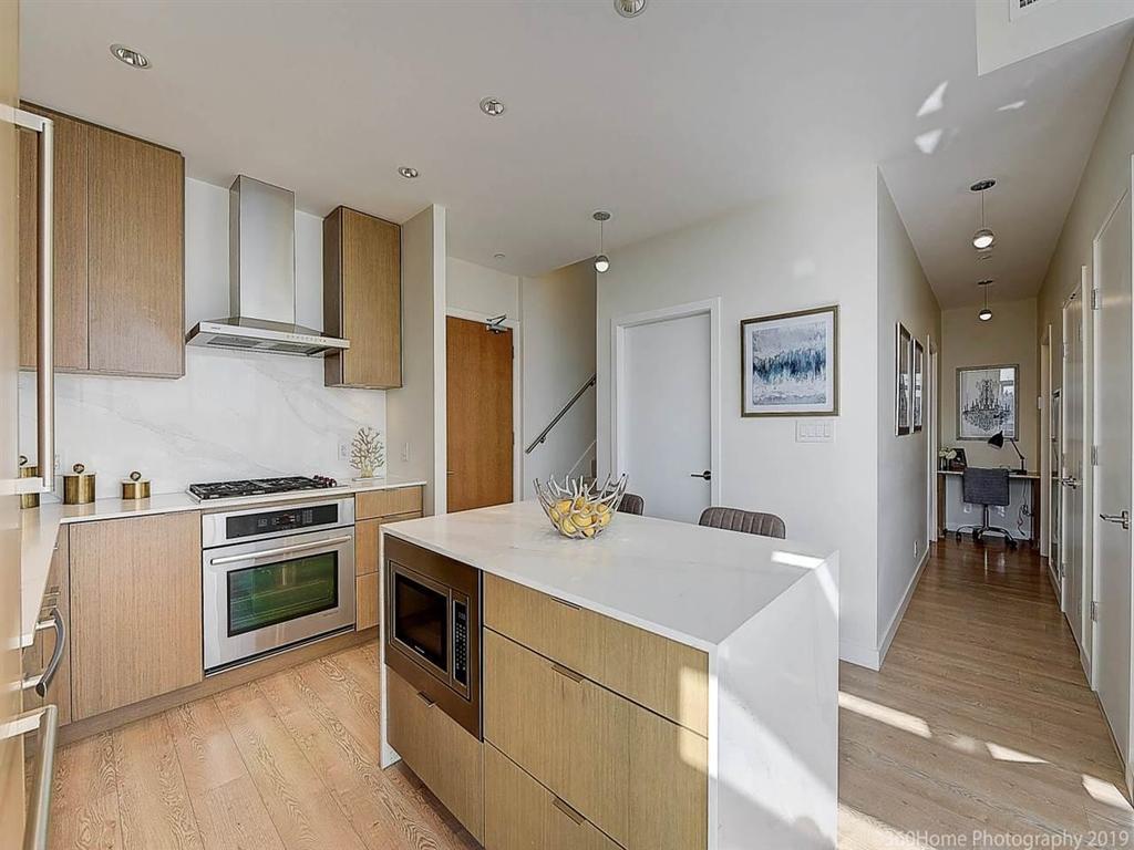 Listing Image for R3080194