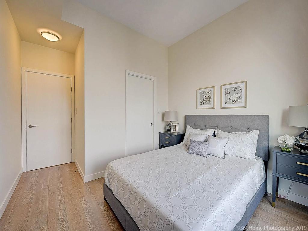 Listing Image for R3080194