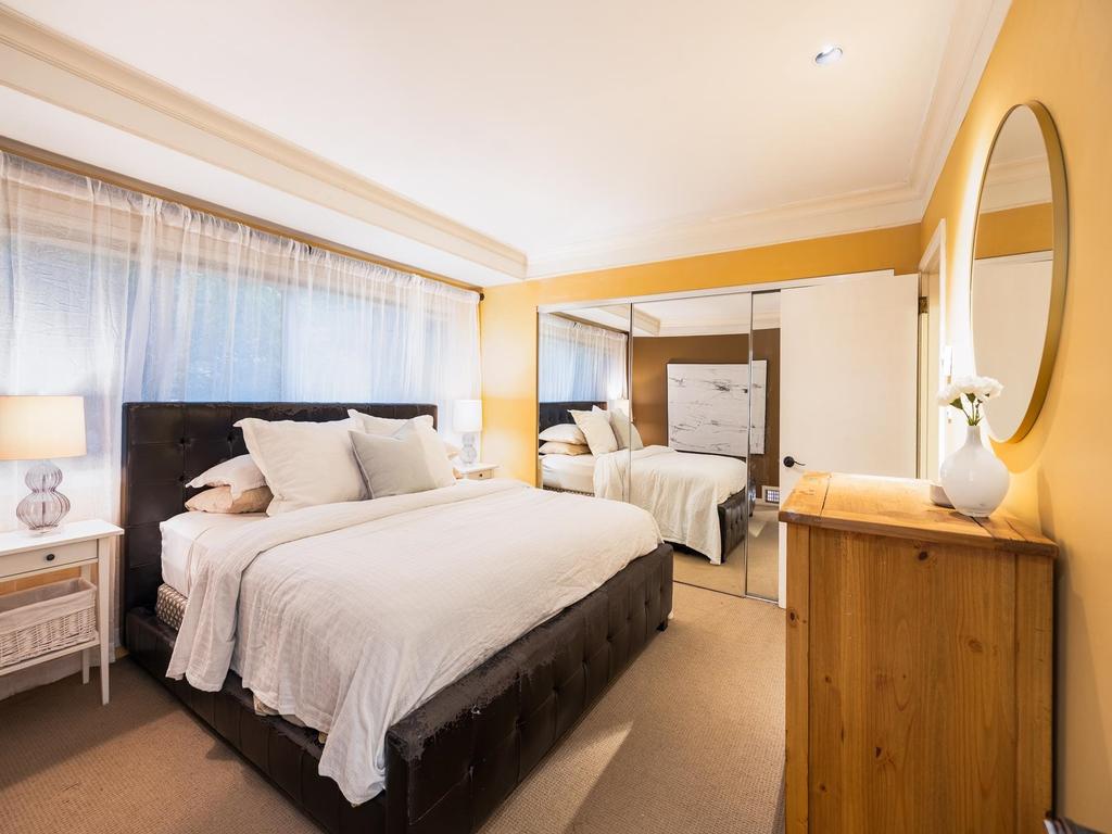 Listing Image for R3080200