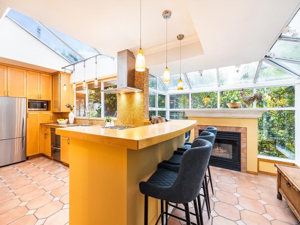 Listing Image for R3080200