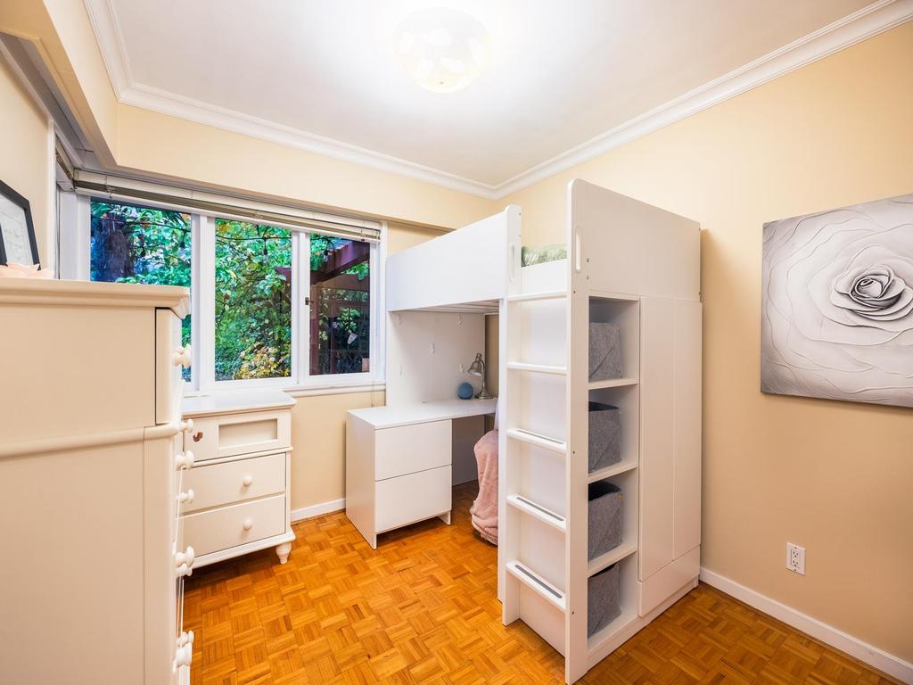 Listing Image for R3080200