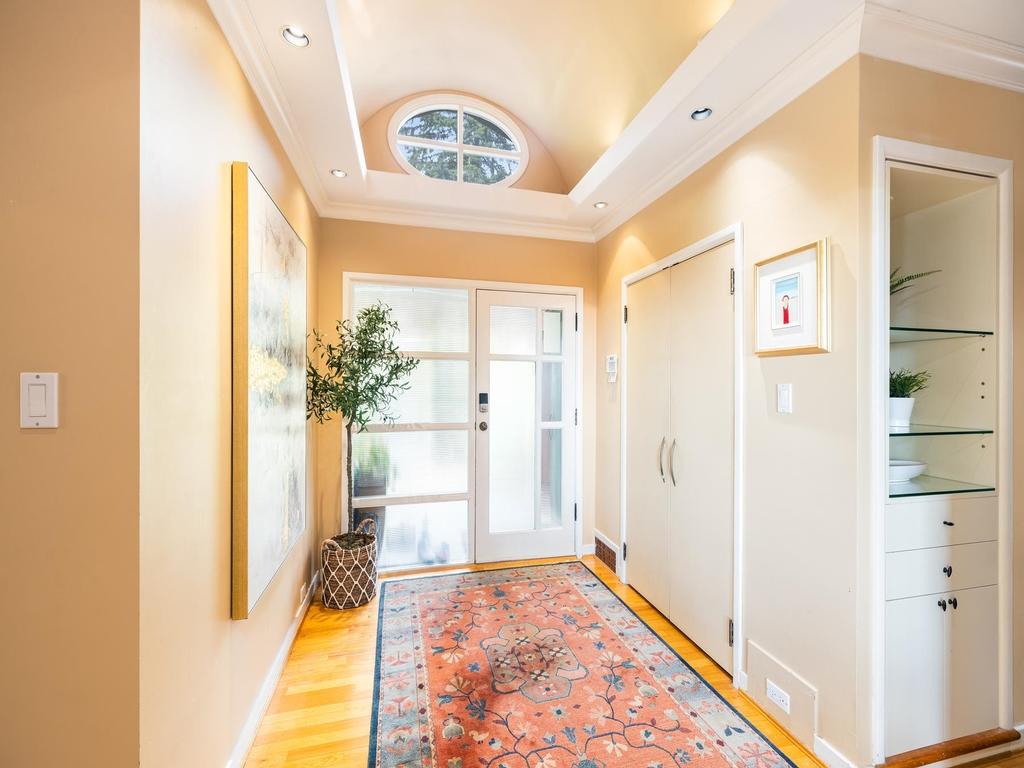 Listing Image for R3080200