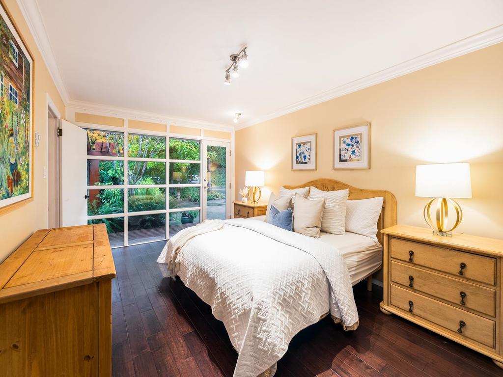 Listing Image for R3080200