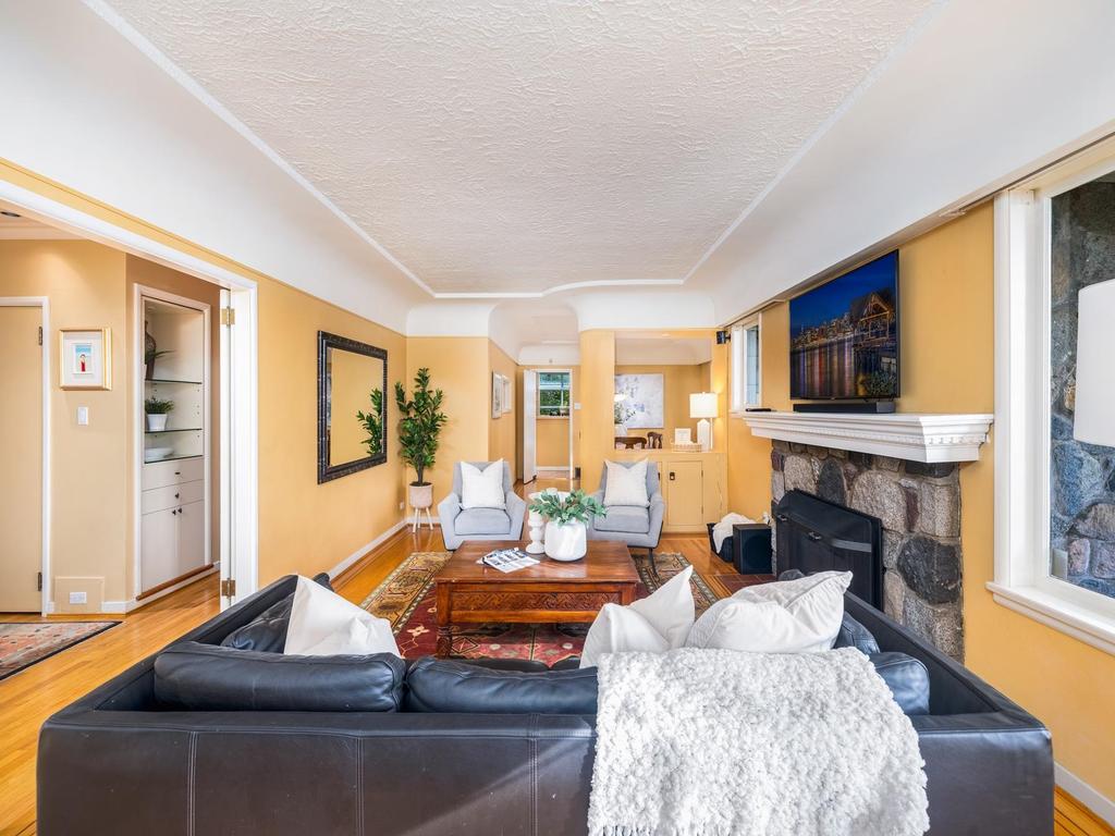 Listing Image for R3080200