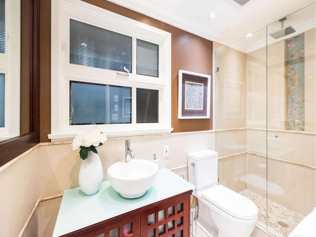 Listing Image for R3080200