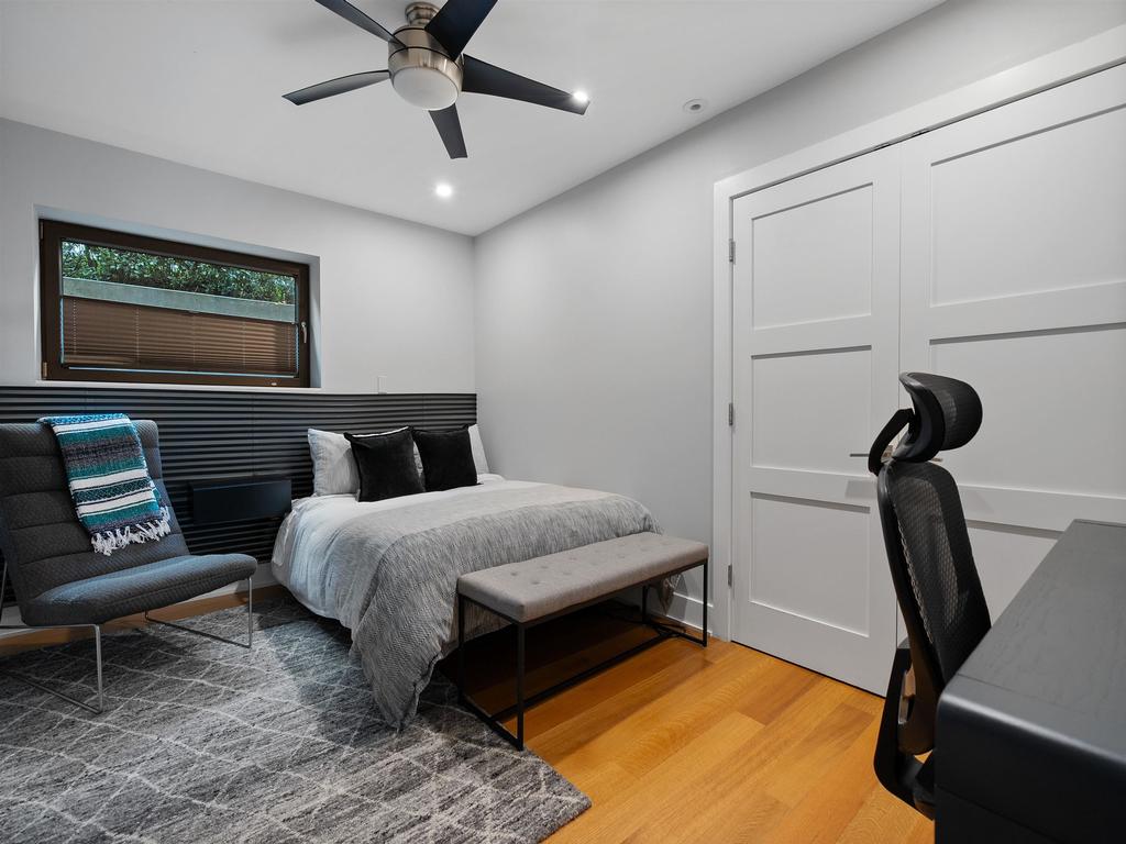 Listing Image for R3080236