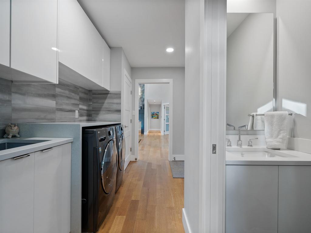 Listing Image for R3080236