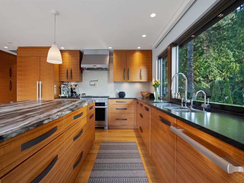 Listing Image for R3080236