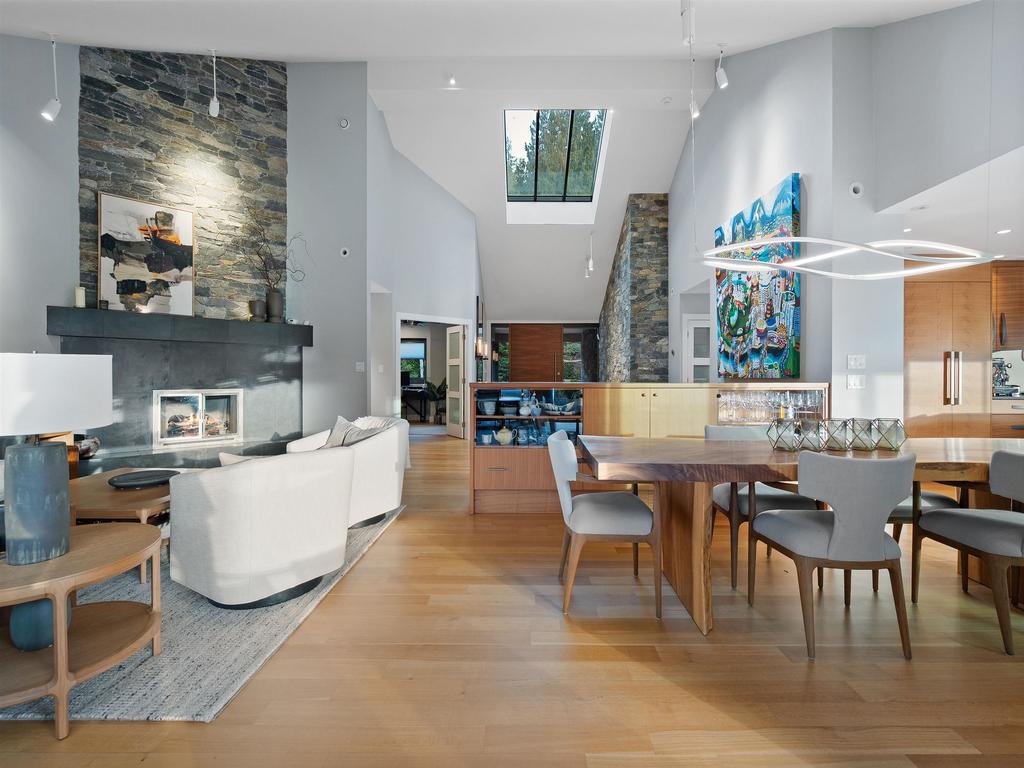 Listing Image for R3080236