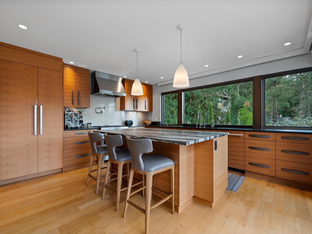 Listing Image for R3080236