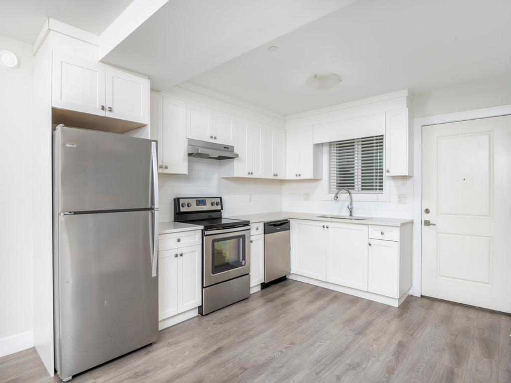 Listing Image for R3080254