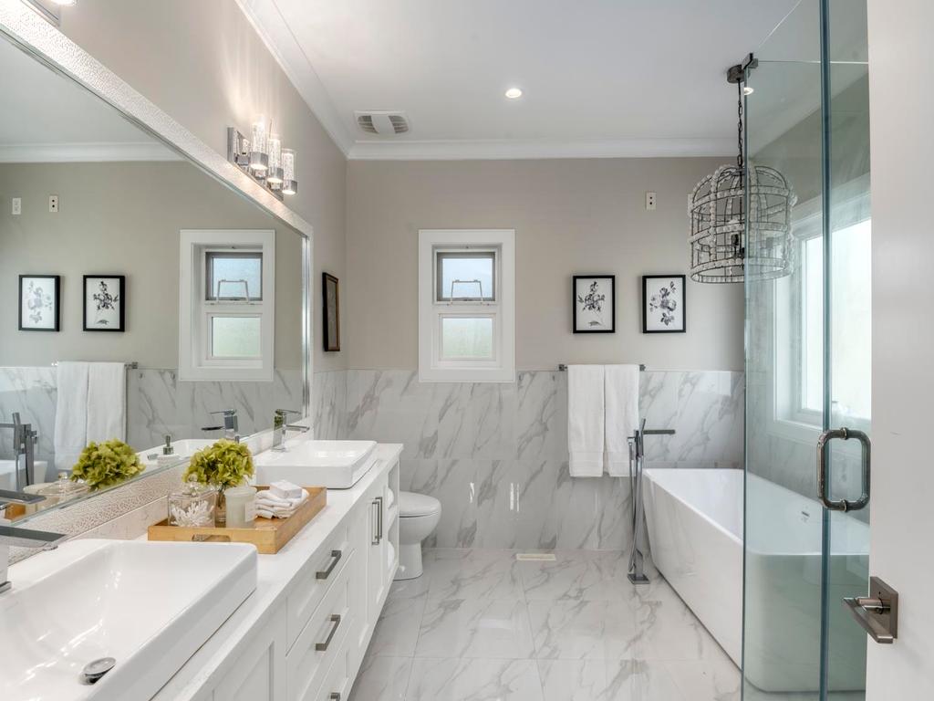 Listing Image for R3080254