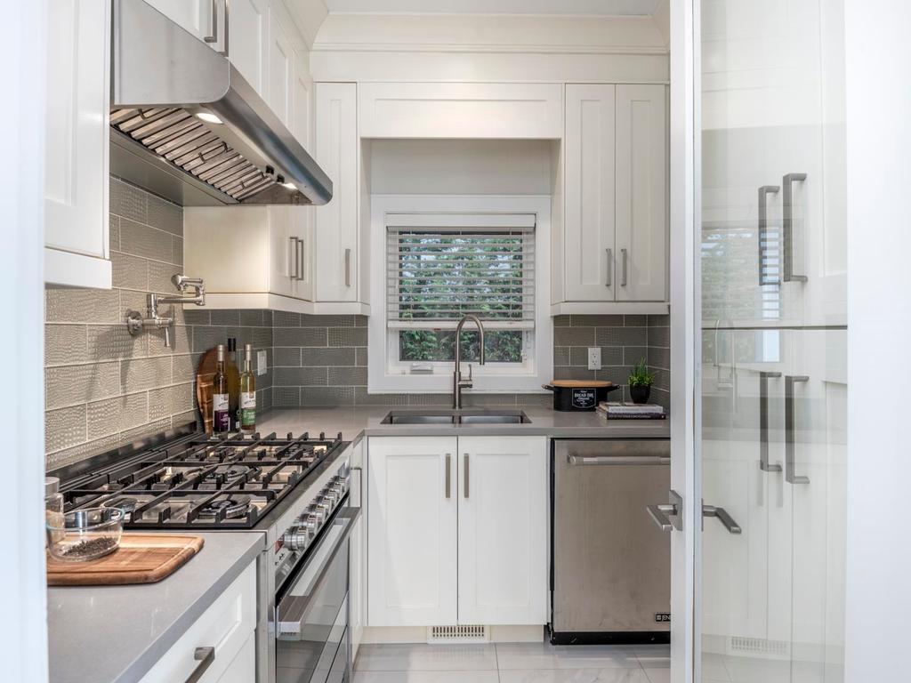 Listing Image for R3080254