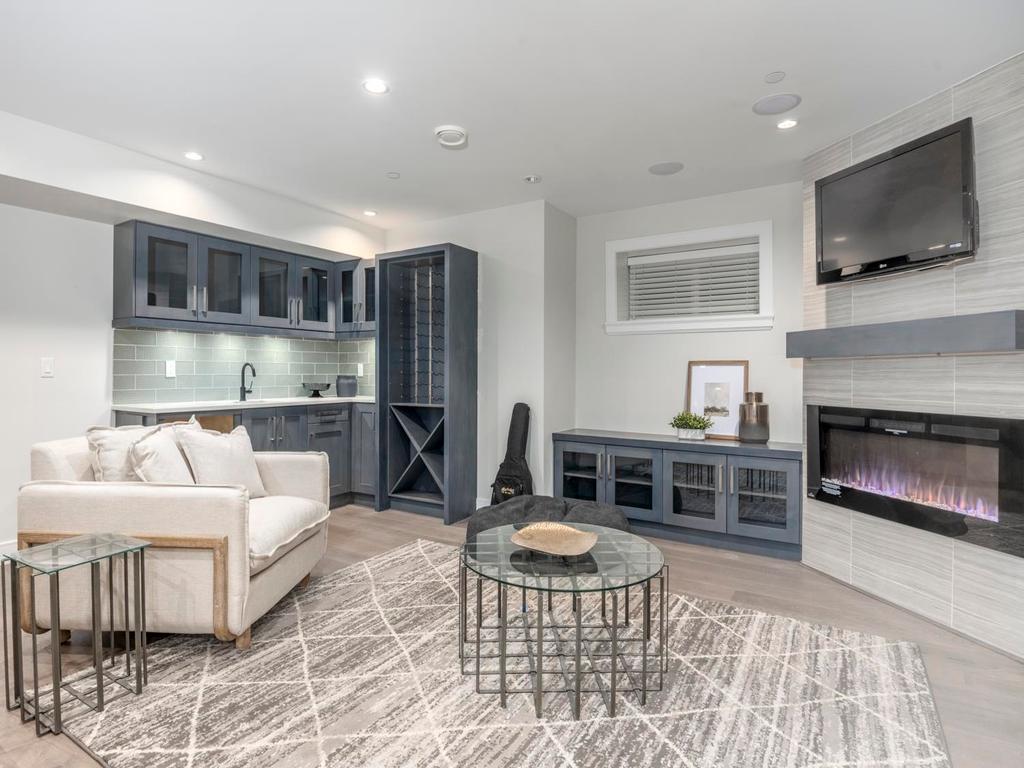 Listing Image for R3080254