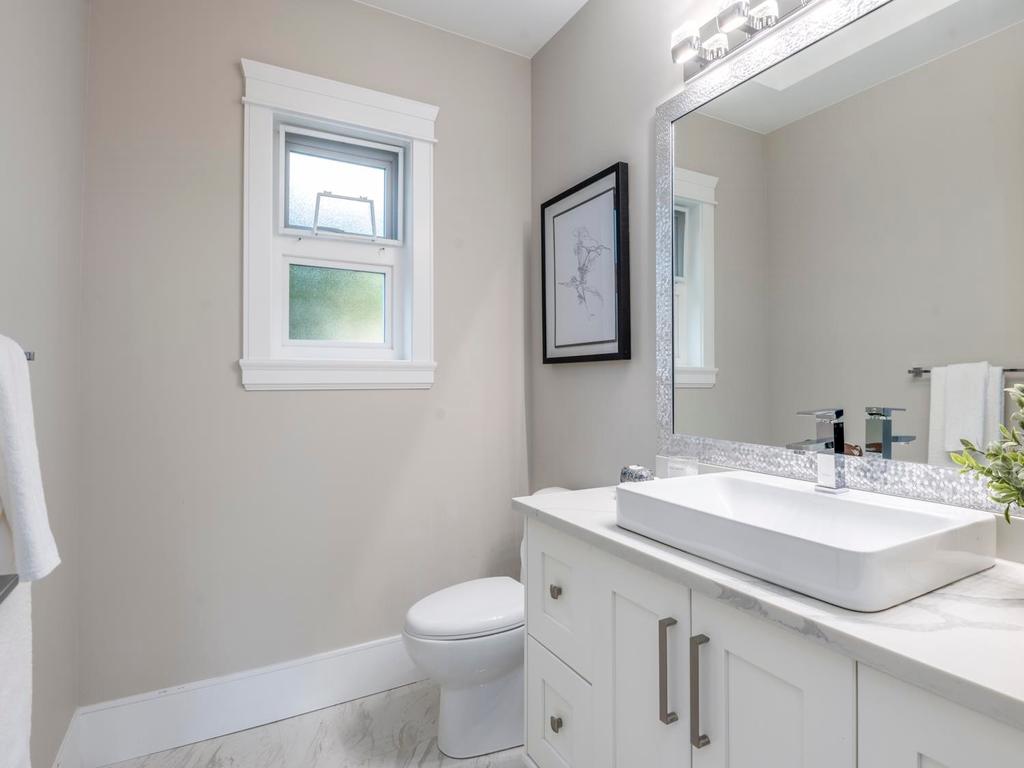 Listing Image for R3080254