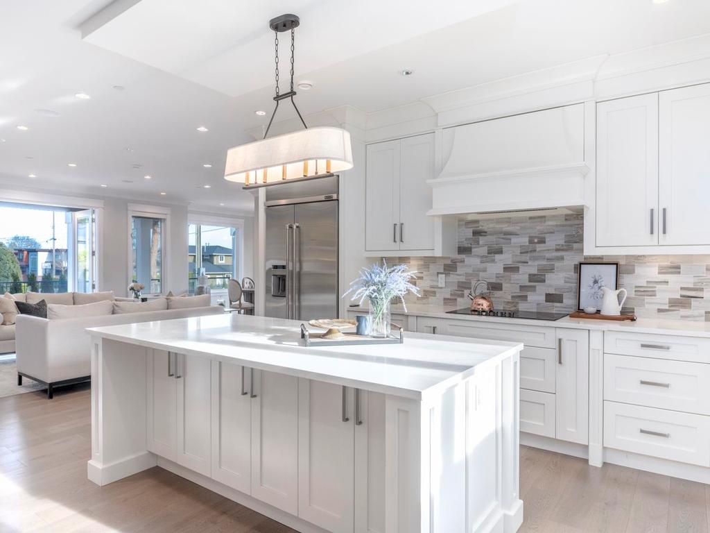 Listing Image for R3080254