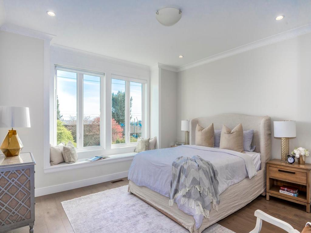 Listing Image for R3080254