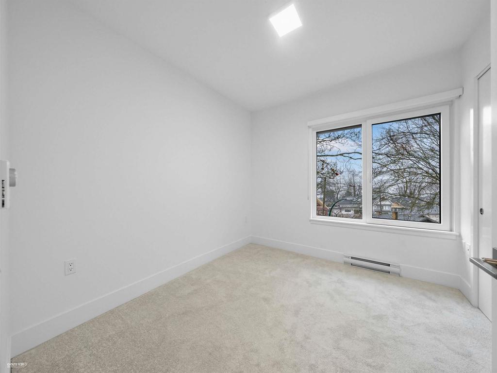 Listing Image for R3080262