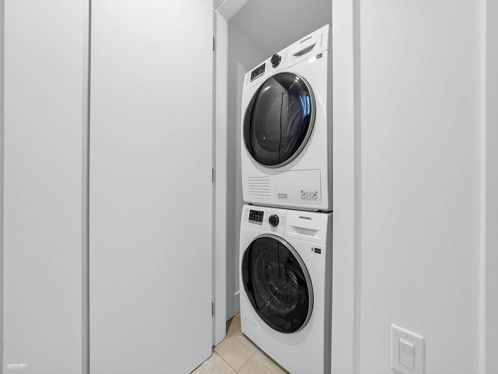 Listing Image for R3080262