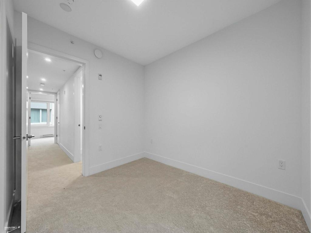 Listing Image for R3080262