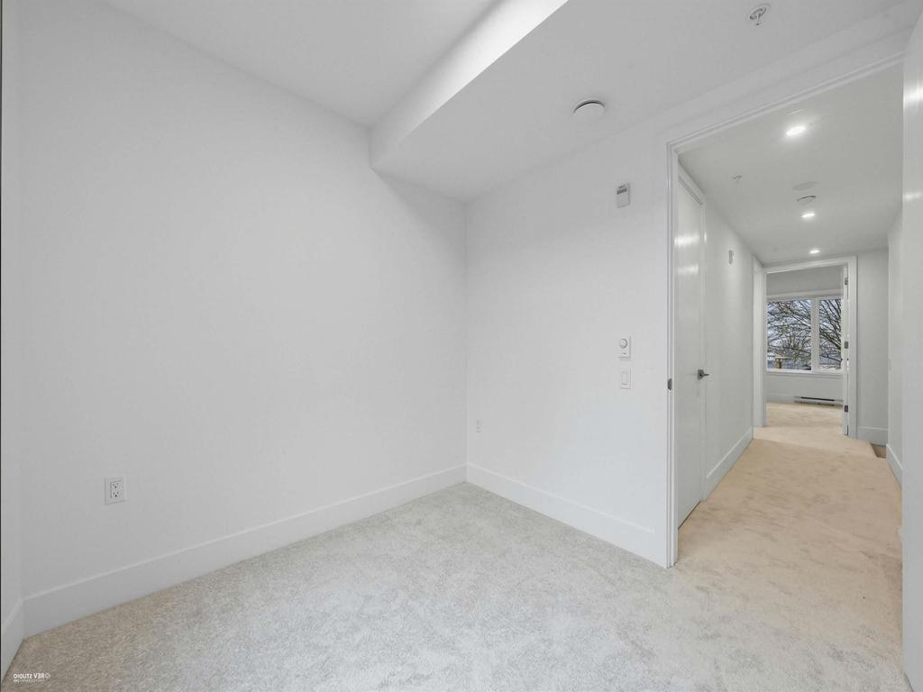 Listing Image for R3080262