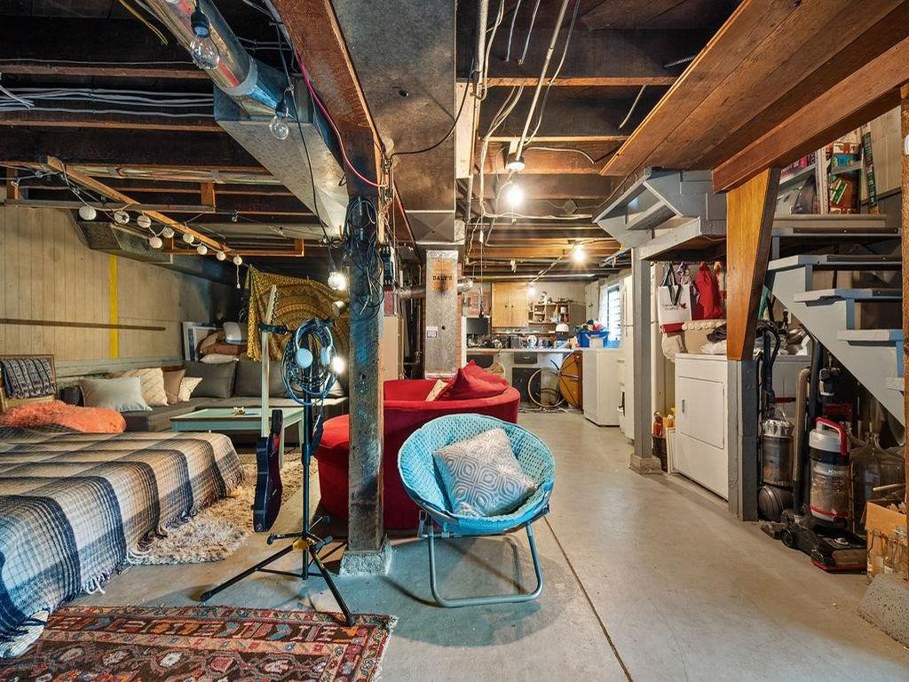 Listing Image for R3080279