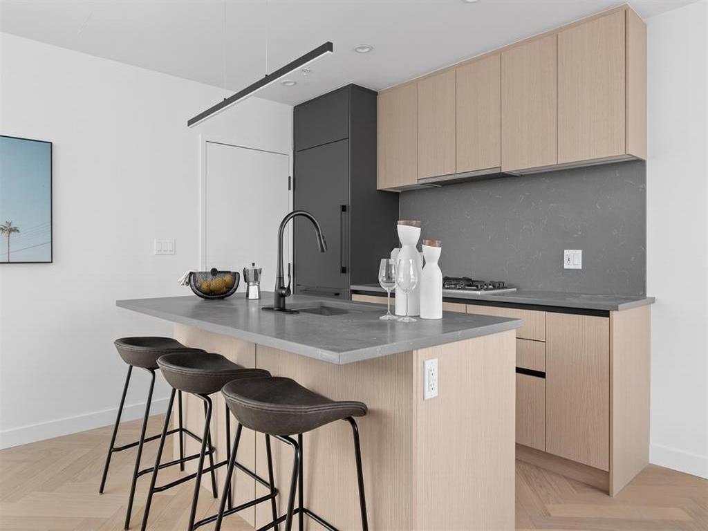 Listing Image for R3080280