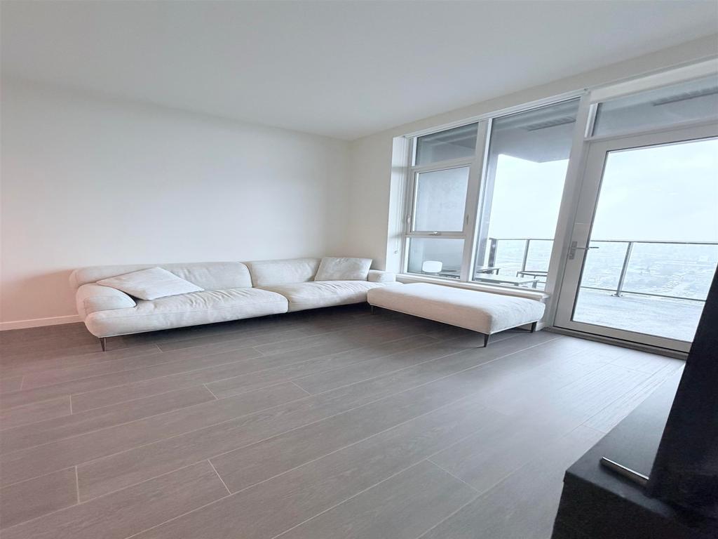 Listing Image for R3080292