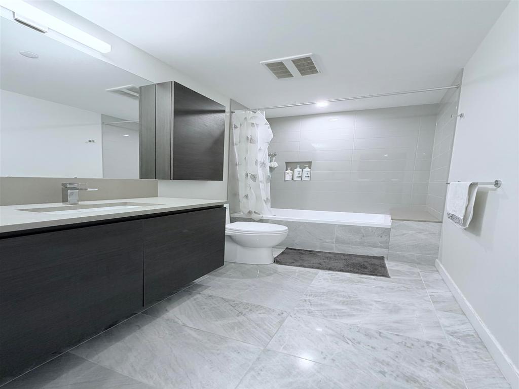 Listing Image for R3080292