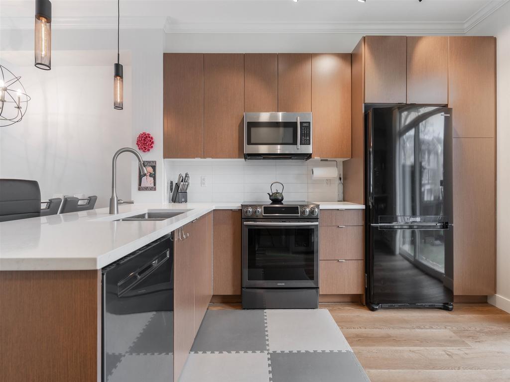 Listing Image for R3080303