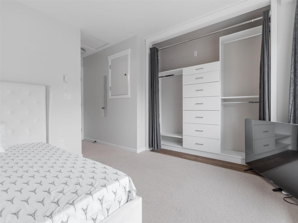 Listing Image for R3080303
