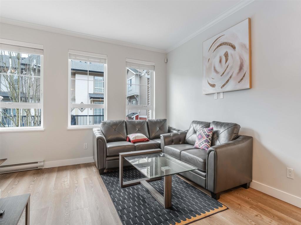Listing Image for R3080303