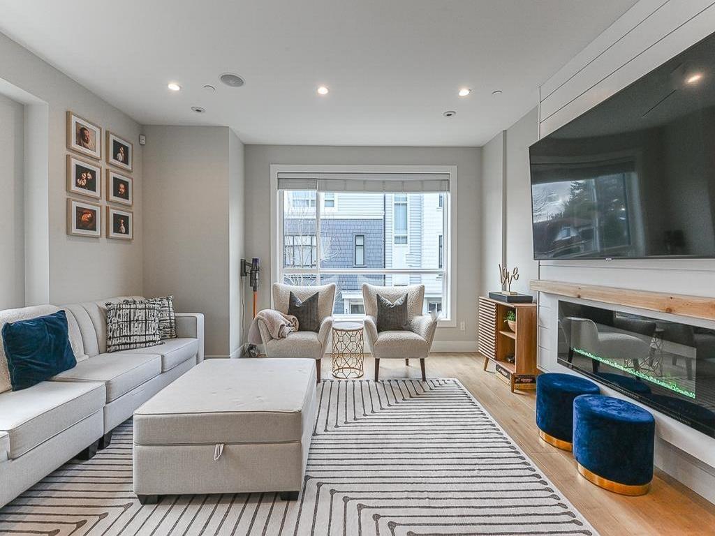 Listing Image for R3080310