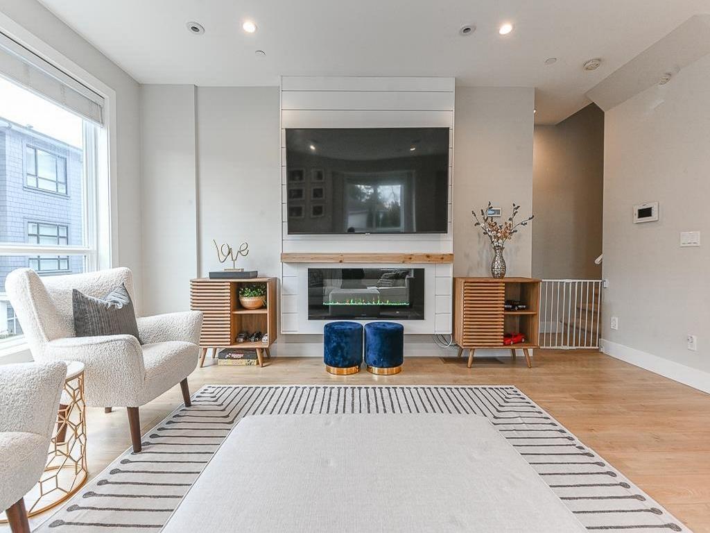 Listing Image for R3080310