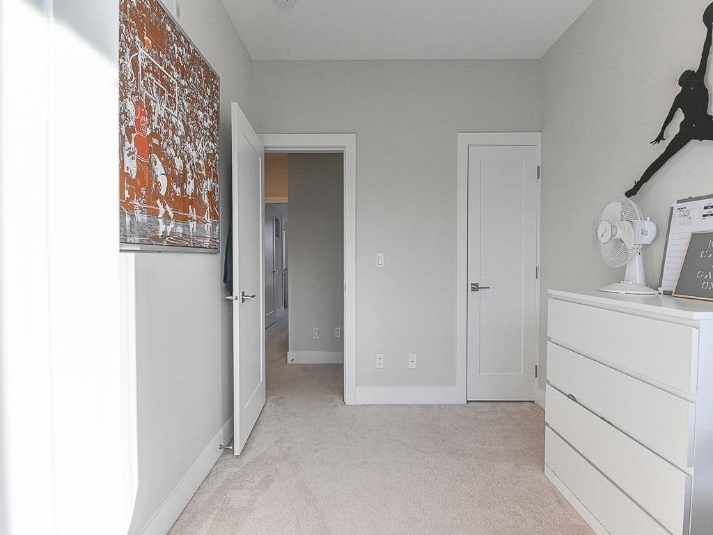 Listing Image for R3080310