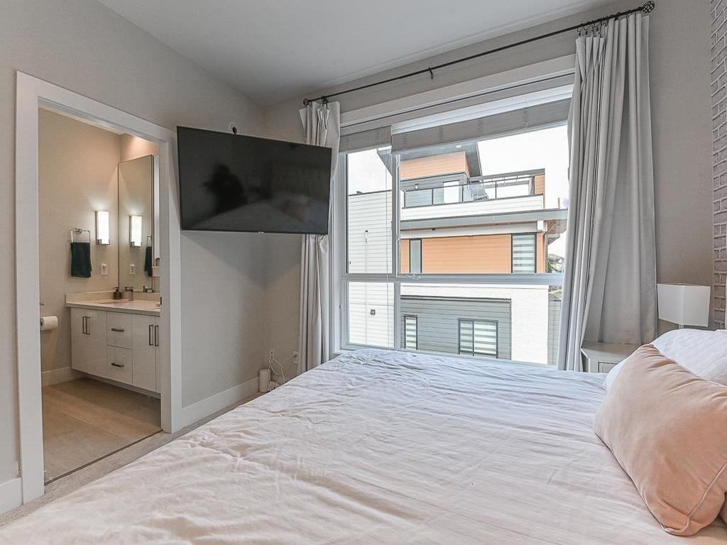 Listing Image for R3080310