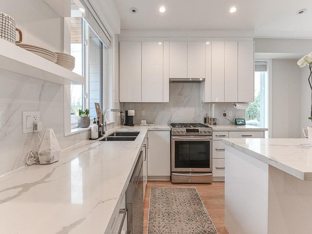 Listing Image for R3080310