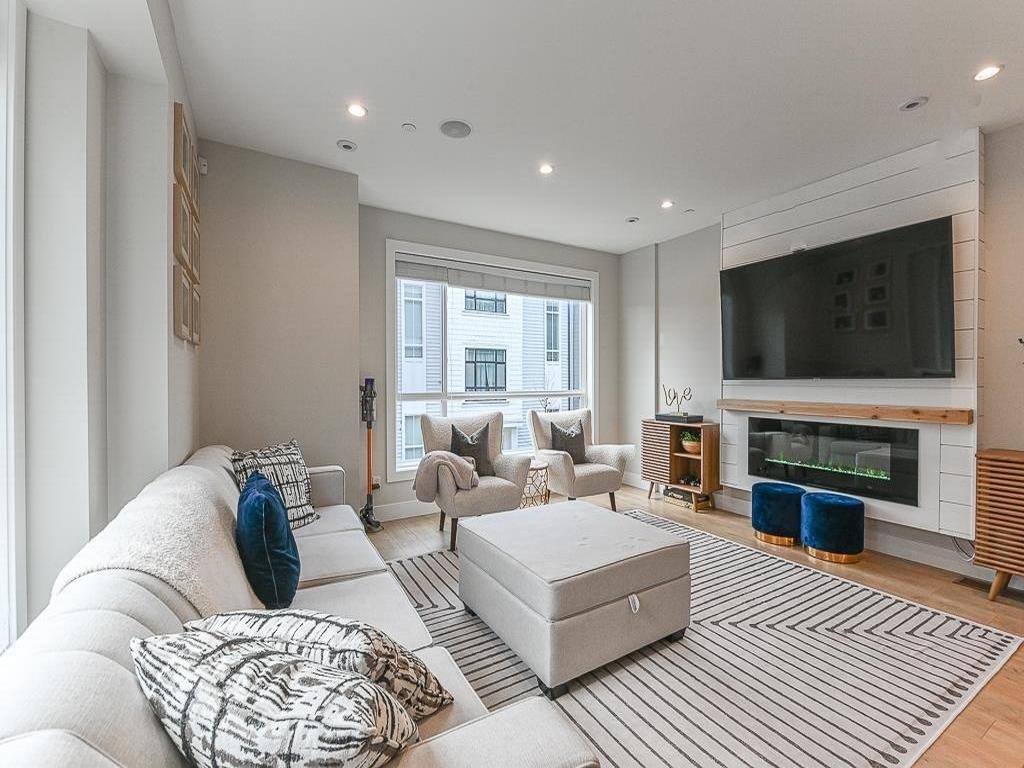 Listing Image for R3080310