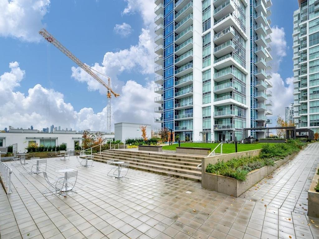 Listing Image for R3080319