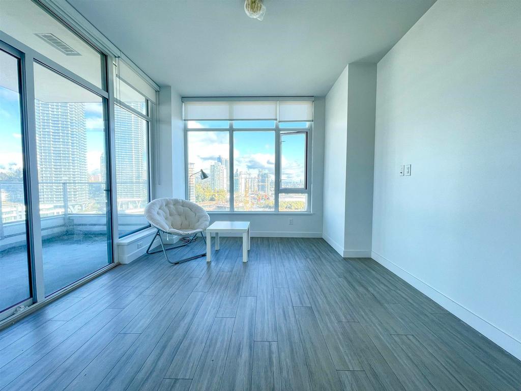 Listing Image for R3080319