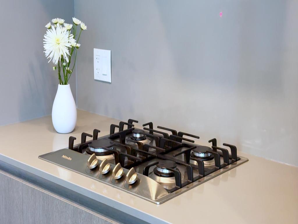 Listing Image for R3080330