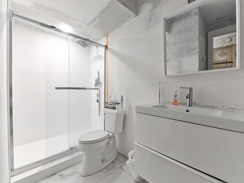 Listing Image for R3080336