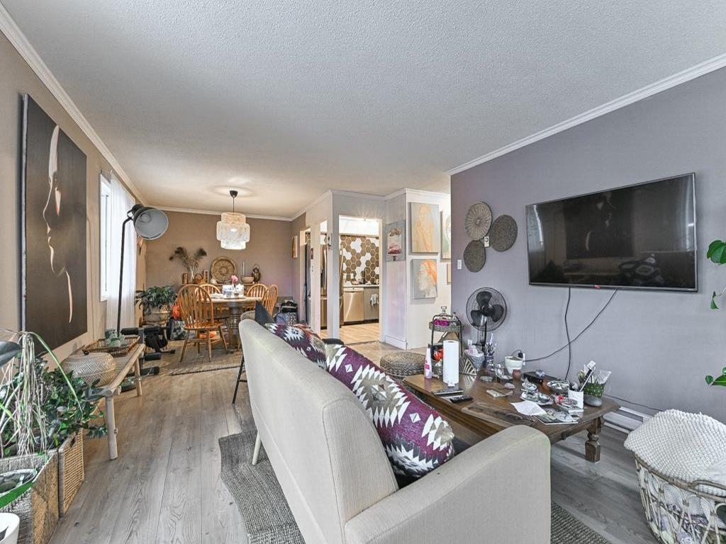 Listing Image for R3080336