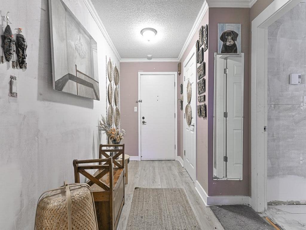 Listing Image for R3080336