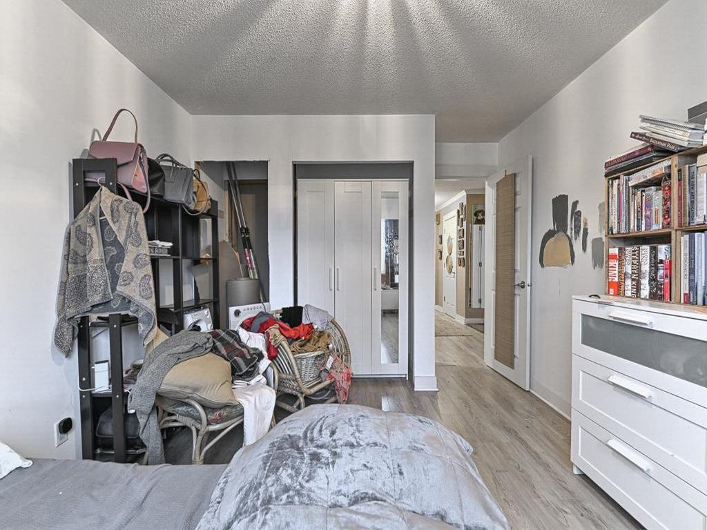 Listing Image for R3080336