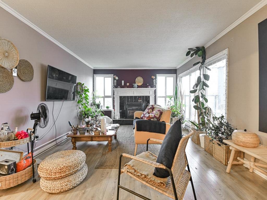 Listing Image for R3080336