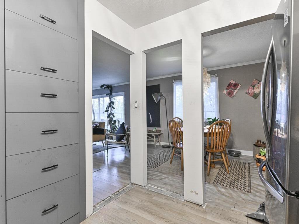 Listing Image for R3080336