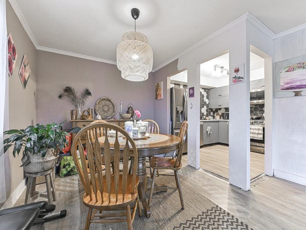 Listing Image for R3080336