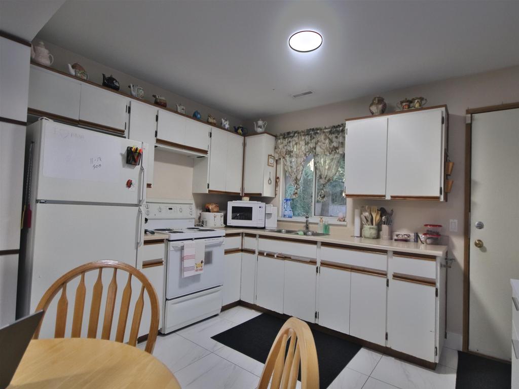 Listing Image for R3080343